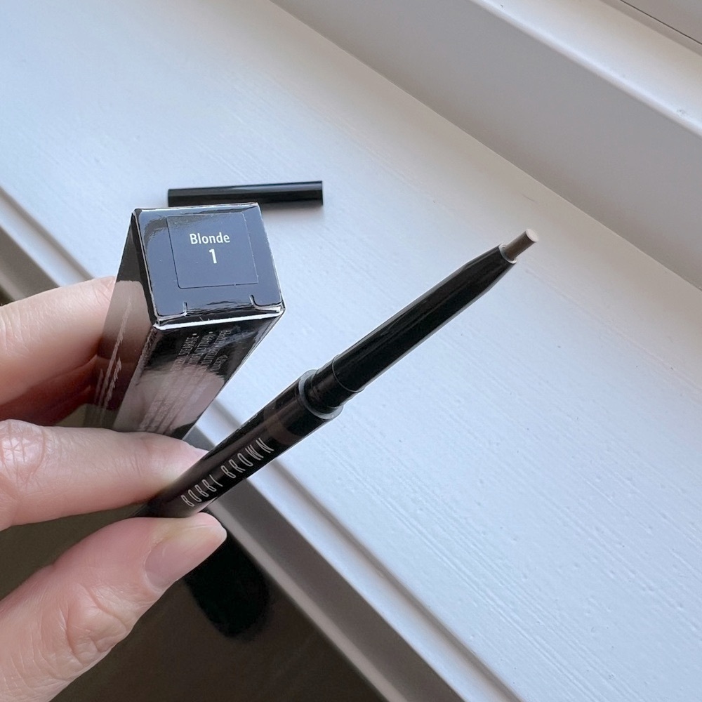 Bobbi Brown Micro Brow Pencil in Blonde
